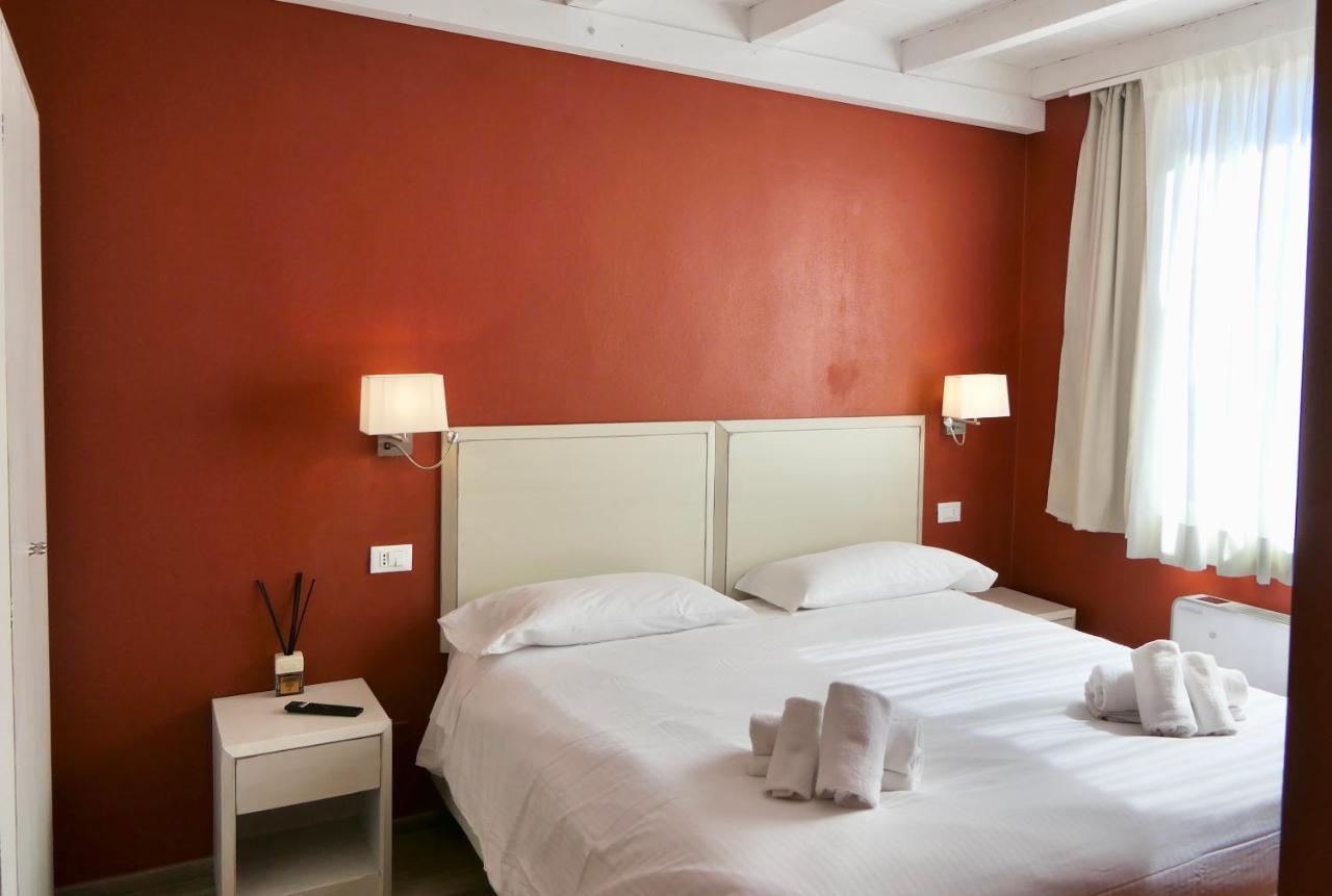 Il Gabbani B&B มารินา ดิ บิบโบนา ภายนอก รูปภาพ