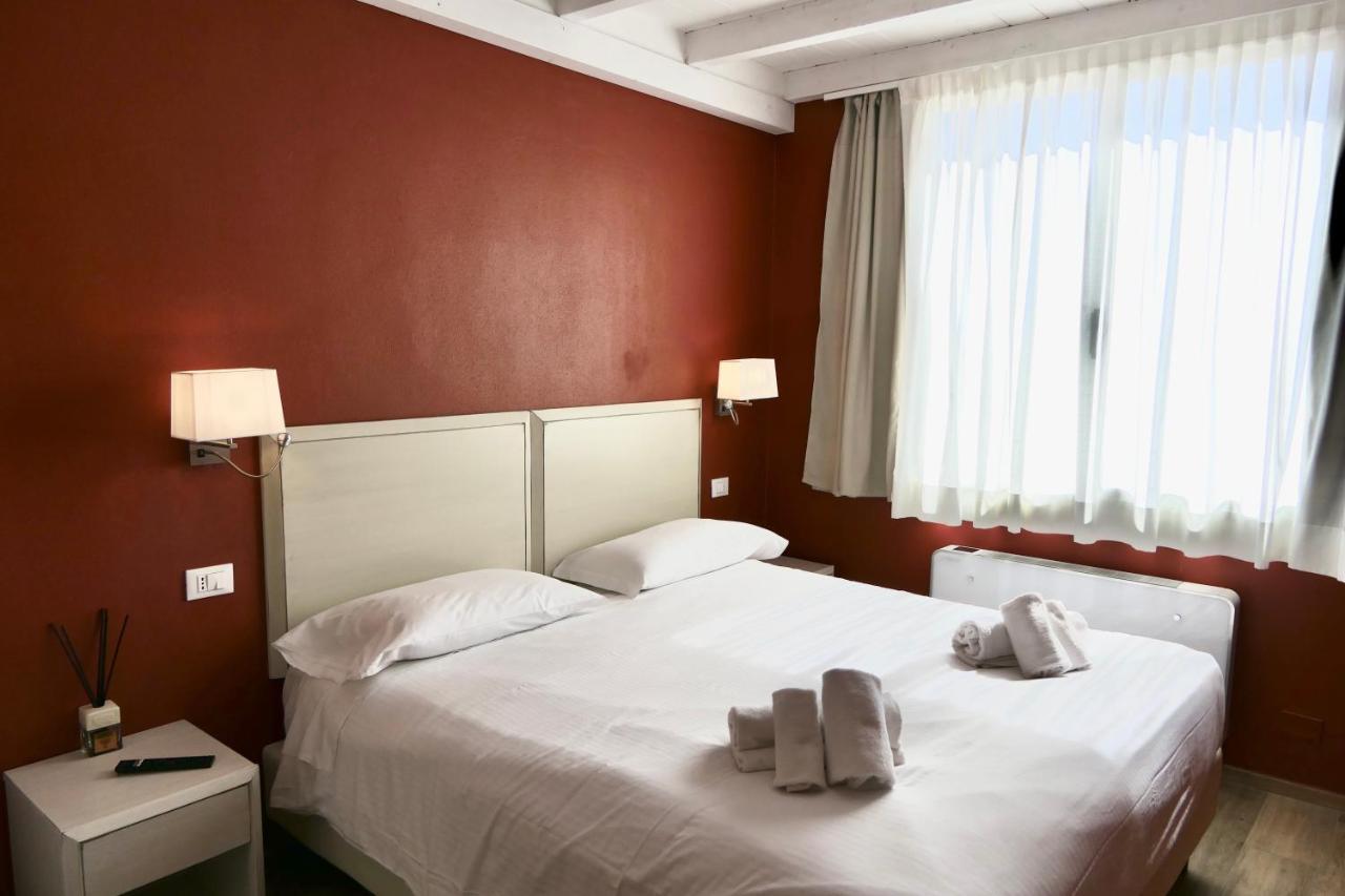 Il Gabbani B&B มารินา ดิ บิบโบนา ภายนอก รูปภาพ