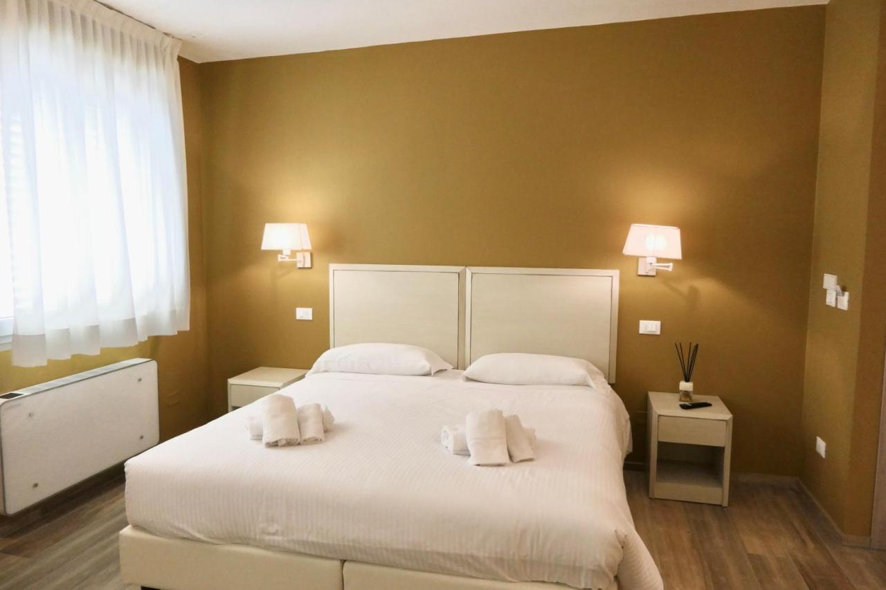 Il Gabbani B&B มารินา ดิ บิบโบนา ภายนอก รูปภาพ